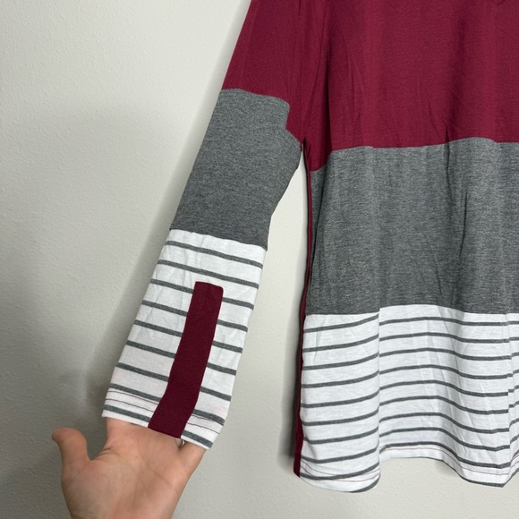 Bloomchic Burgundy Colorblock Contrast Striped V Neck T-shirt Women’s 1X 14-16 - Picture 5 of 11